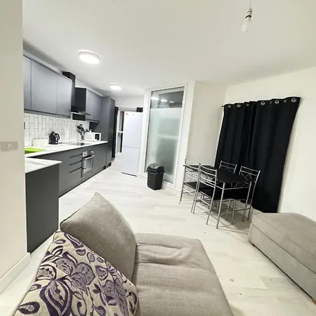 Small Double Westbury-on-trym *